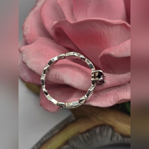 Vintage Avon Rhodolite Garnet  Sterling Silver Ring - Picture 4 of 8